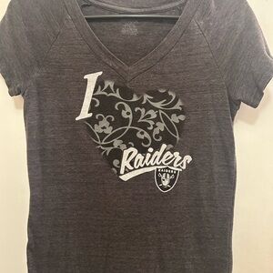Reebok women’s size small I ❤️Raiders V neck t shirt